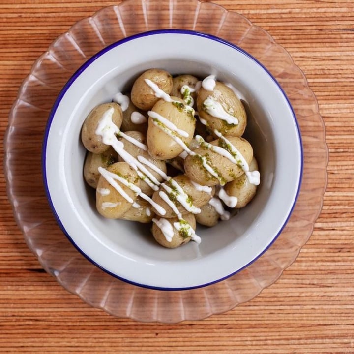 review photo of LA CAMELIA VEGAN BAR Patatas con mojo shared by @rakkel on 05 Mar 2022 - review