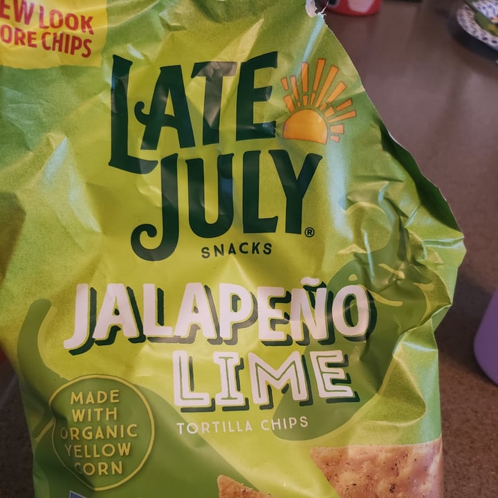 review photo of Late July Snacks Jalapeño Lime Tortilla Chips shared by @lexiegoats on 20 May 2022 - review