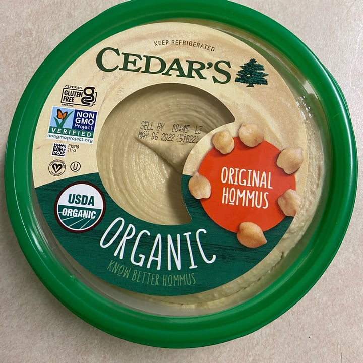 photo of Cedar's Foods Original Hommus shared by @jordynbuquicchio on  21 Mar 2022 - review