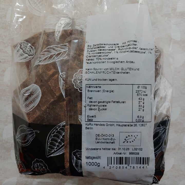 photo of Koro Cioccolato fondente bio a pezzi con mix di frutti di bosco shared by @elires on  29 Sep 2022 - review