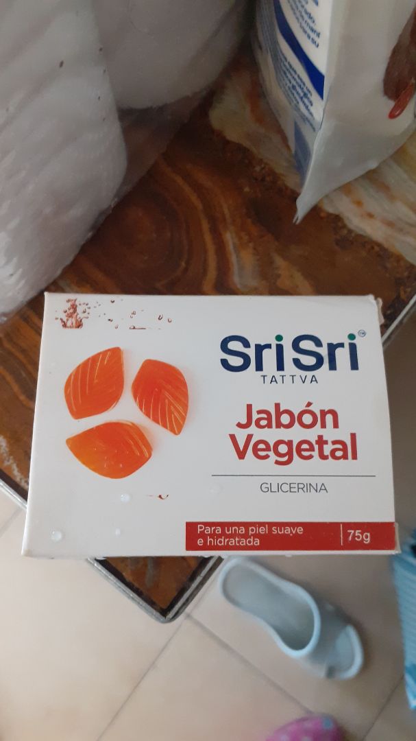 photo of SriSri Tattva Jabón Vegetal Naranja y Tulasi shared by @indio on  22 Apr 2020 - review