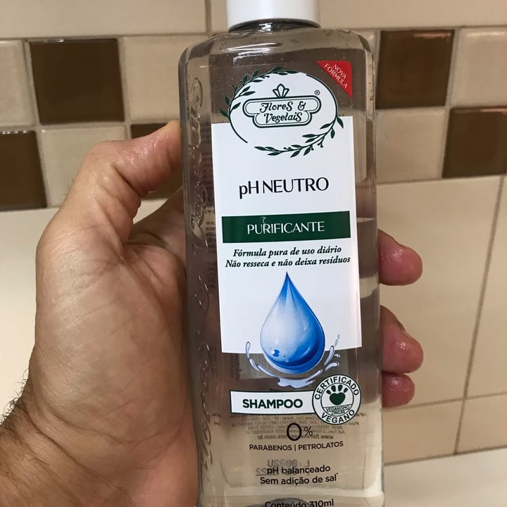 review photo of Flores & Vegetais Shampoo Matizante shared by @srequejo on 15 May 2022 - review