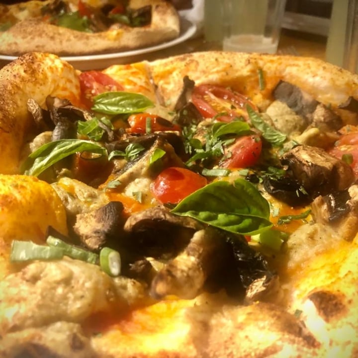 photo of El Taller Pizza vegana shared by @avsantafe on  22 Jan 2022 - review