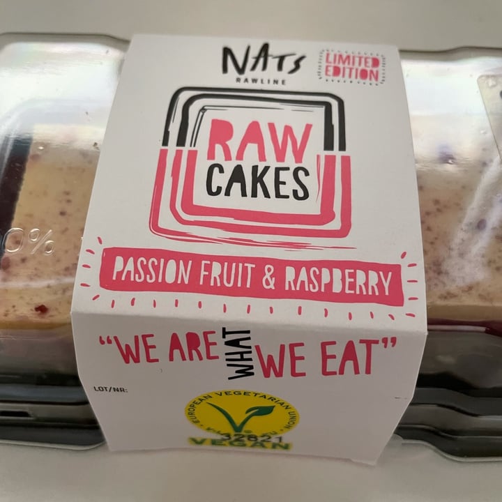 photo of Nats Rawline Raw Cake - Passion fruit & Raspberry shared by @missnaiomi on  26 Oct 2021 - review