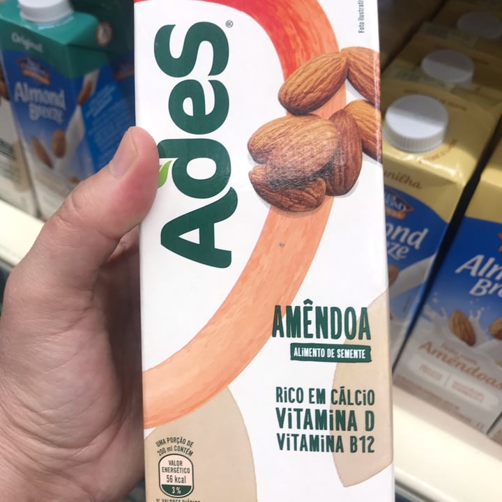 review photo of Ades Mylk beverage shared by @elennogueira on 21 Apr 2022 - review