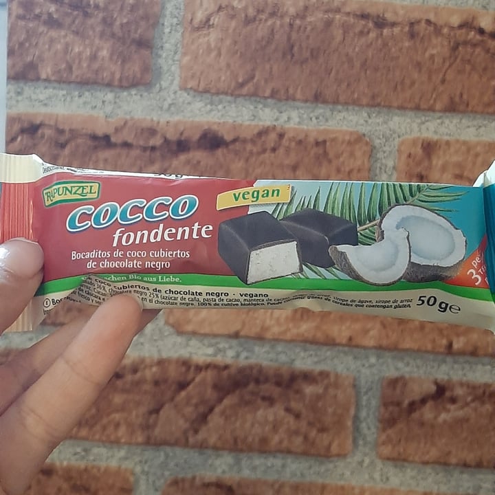 review photo of Rapunzel Barretta di cioccolato con ripieno al cocco shared by @veggrosie on 08 Aug 2022 - review
