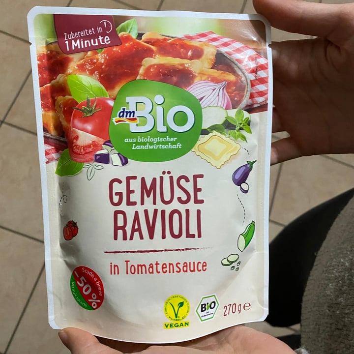 photo of dmBio Gemüse Ravioli in Tomatensauce shared by @vegsara on  06 Jan 2022 - review