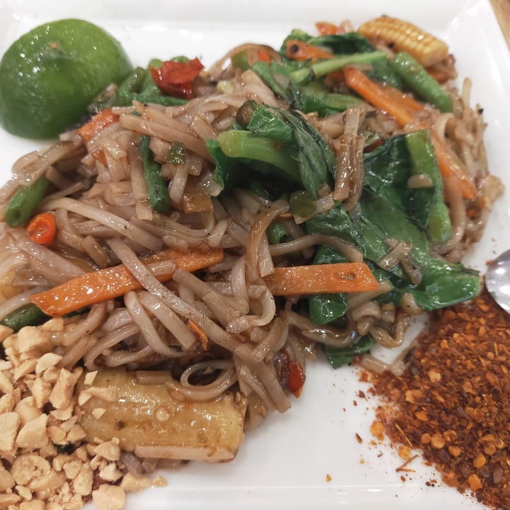 photo of Sanook Kitchen- Suntec City Vegetarian Pad Thai shared by @mummyherbivore on  09 Dec 2022 - review