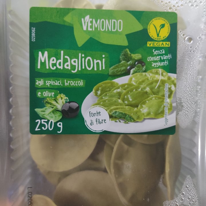 photo of Vemondo Medaglioni Agli Spinaci, Broccoli E Olive shared by @gretel18 on  15 Jul 2021 - review