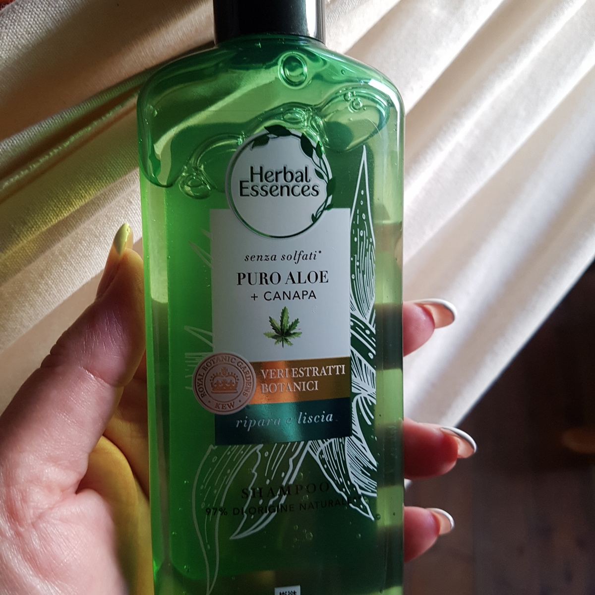 Herbal Essences shampoo aloe puro + canapa Reviews | abillion