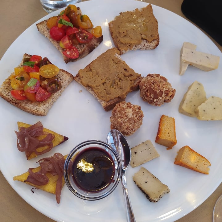 review photo of Nuna Ristorante Naturale Antipasto Nuna shared by @layayaveg on 08 Oct 2022 - review