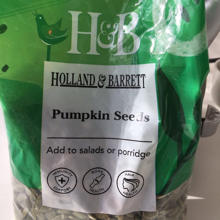 review photo of Holland & Barrett Pumpkin seeds shared by @sandralondon on 21 Sep 2021 - review