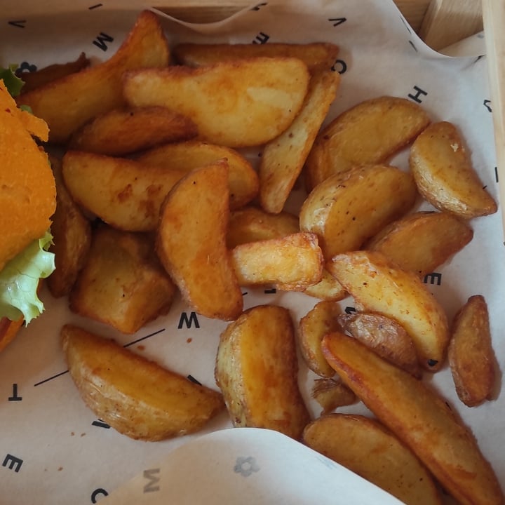photo of Flower Burger Patate Savory shared by @niklabelloli1 on  15 Oct 2022 - review