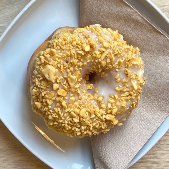 photo of Considerit White chocolate Doughnut shared by @davidgarciag on  28 Nov 2022 - review