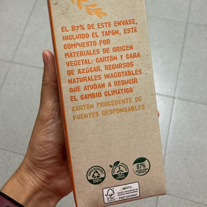 photo of Vegedia Bebida de Avena shared by @marianaimb on  28 Oct 2021 - review