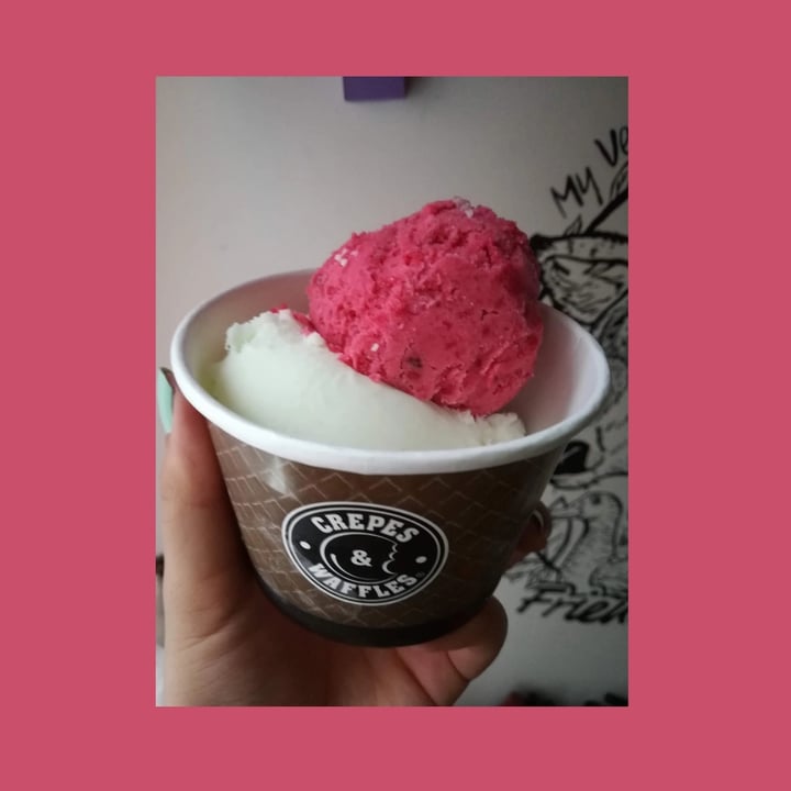 Crepes & Waffles Santa Ana Occidental, Bogotá, Colombia Helado vegan