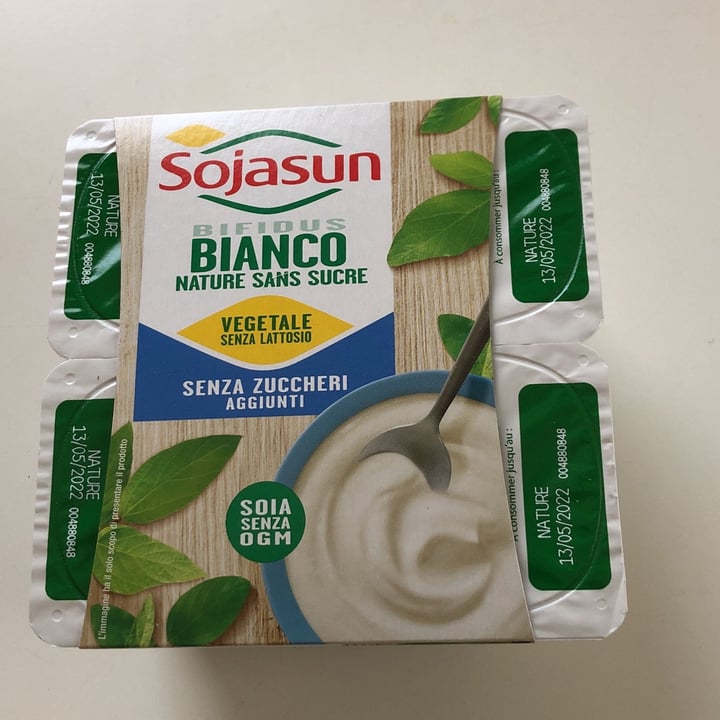 photo of Sojasun Bifidus yogurt shared by @nonnadane on  15 Apr 2022 - review