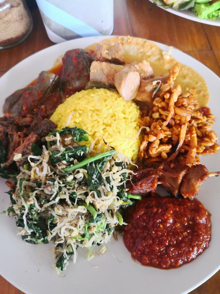 review photo of Give Cafe Nasi campur shared by @nana on 17 Dec 2019 - review