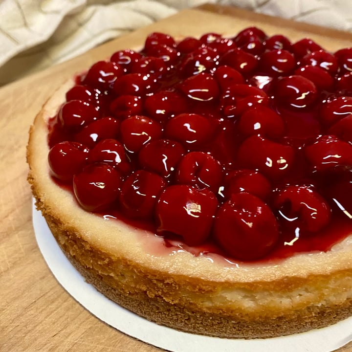 photo of Flour Child Vegan cherry cheesecake shared by @kimvillaneda on  04 Mar 2021 - review