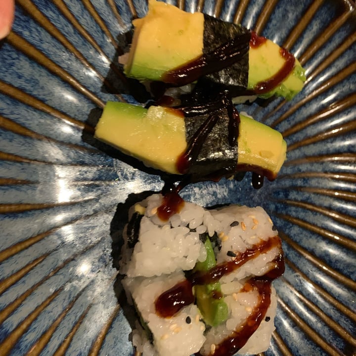 photo of Hayashi Sushi Roma Nighiri Di Avocado shared by @glompii on  03 Apr 2022 - review