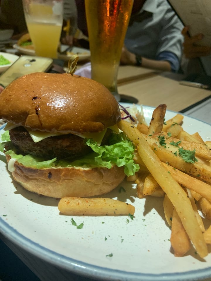 photo of Harry's at Chijmes Beyond Meat Burger shared by @closecontra on  26 Jun 2019 - review