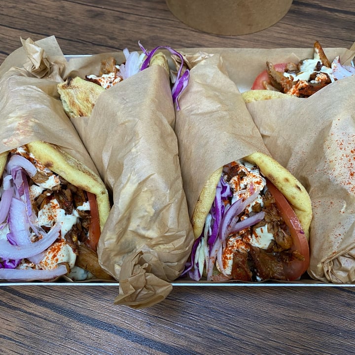 photo of Vegan Beat Athens Space Gyros shared by @mmitsi on  17 Dec 2021 - review