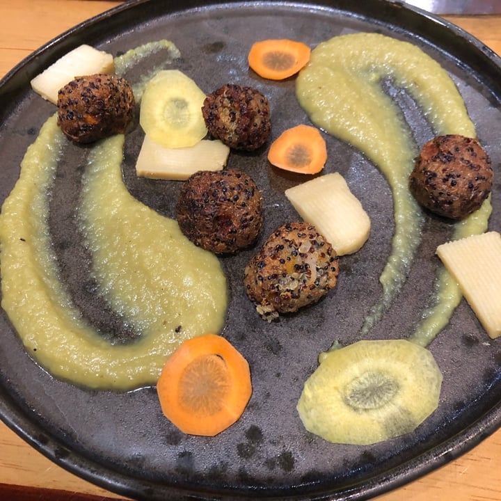 photo of La Campaza polpette di quinoa con crema di topinambur shared by @emmabe on  05 Aug 2022 - review