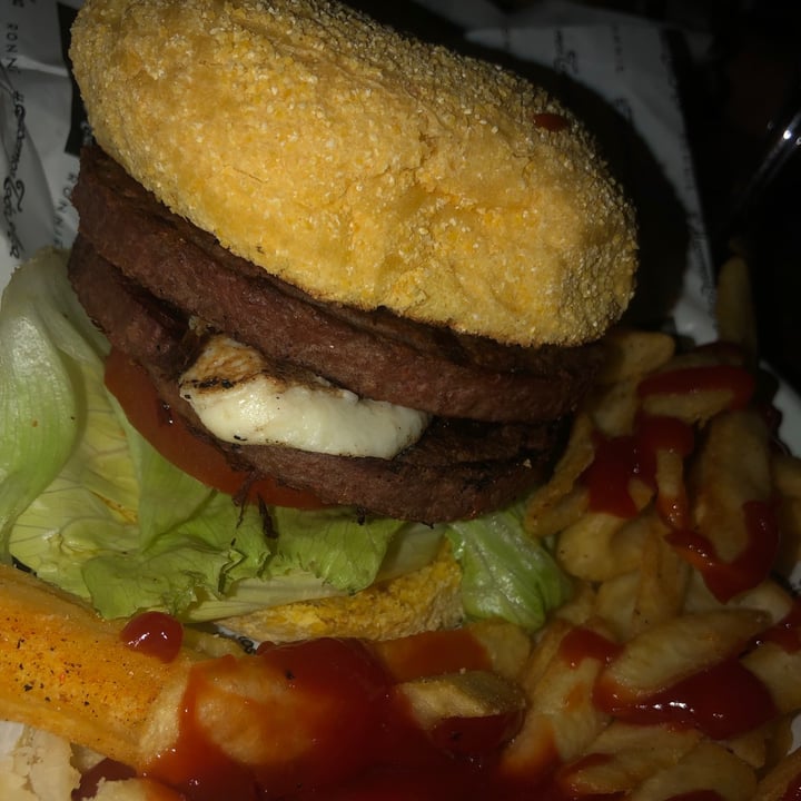 photo of Ronnie Burgers Not Ronnie shared by @manuuuu on  27 Nov 2020 - review
