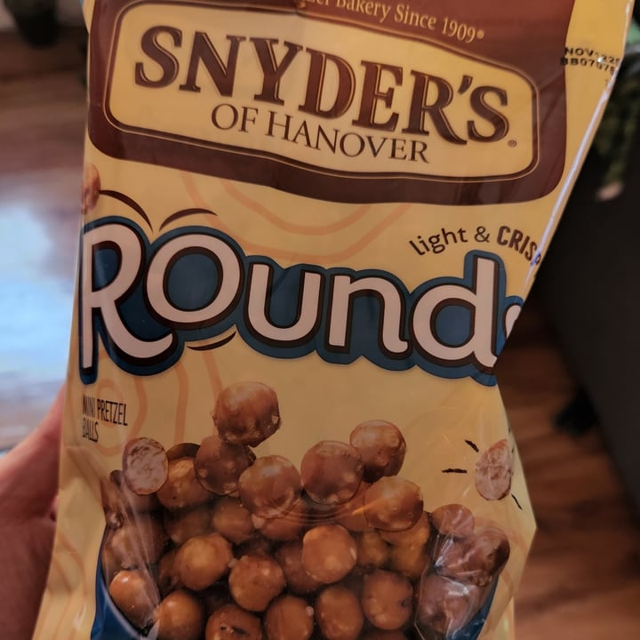 photo of Snyder's of Hanover Rounds (Mini Pretzel Balls) shared by @matthooper on  29 Aug 2022 - review