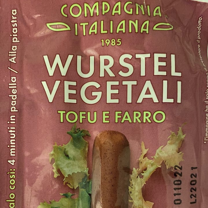 photo of Compagnia Italiana wurstel vegetali tofu e farro shared by @daria3233 on  03 Sep 2022 - review