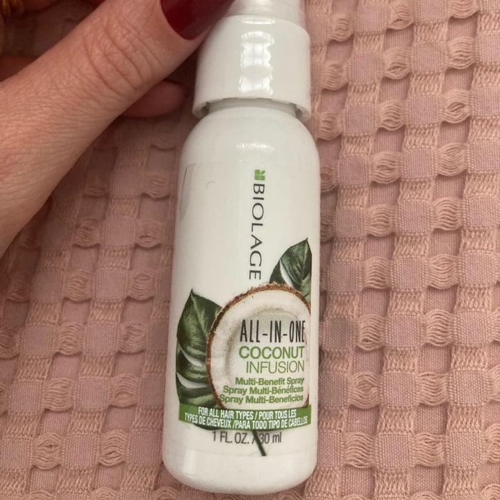 photo of Biolage all-in-one coconut infusion shared by @renatammoraes on  09 May 2022 - review