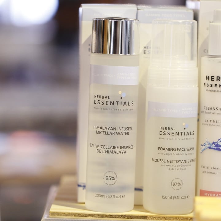 review photo of Herbal Essentials Himalayan Infused Micellar Water shared by @ajyoung on 08 Sep 2021 - review