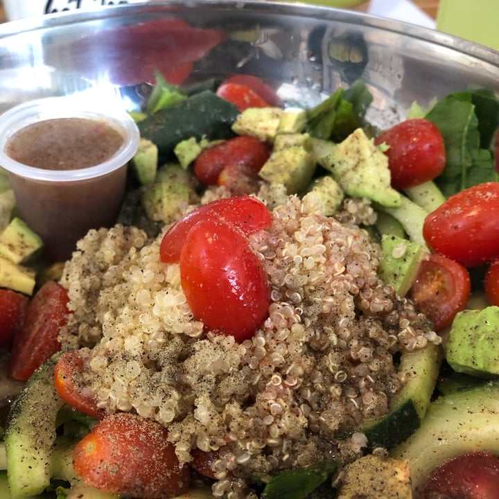 photo of The Blooming Tea Ensalada De Quinoa shared by @vale1992 on  16 Aug 2020 - review
