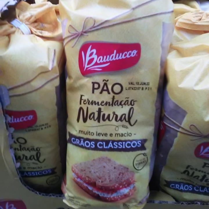 review photo of Bauducco Pão fermentação natural shared by @susolina on 30 Apr 2022 - review