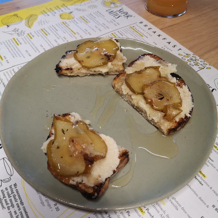 photo of Lexi's Healthy Eatery Ricotta & Pear Bruschetta shared by @janco88 on  17 Oct 2020 - review