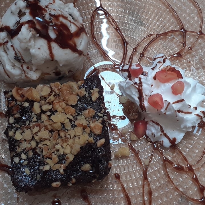review photo of Ristorante Gourmet Elche Brownie con helado shared by @luz22 on 12 Oct 2021 - review