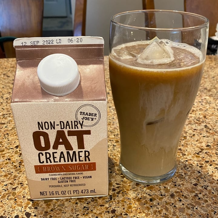 photo of Trader Joe's Non-Dairy Oat Creamer Brown Sugar shared by @catniponly on  15 Jul 2022 - review