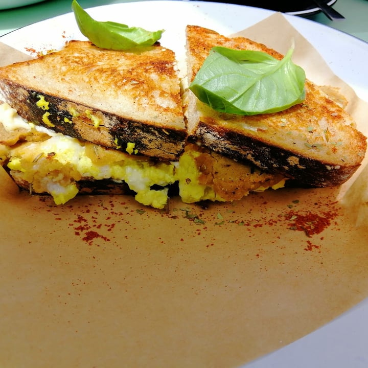 review photo of Grumpy & Runt | Little Deli & Donuts Breakfast Beast shared by @backtoroots on 10 Dec 2020 - review