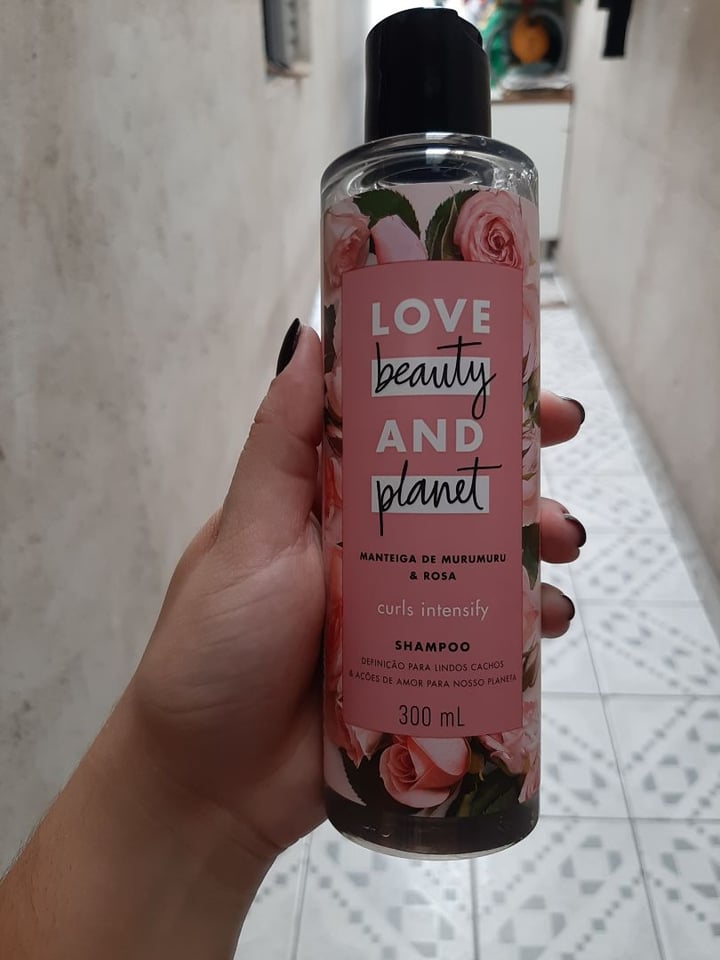 photo of Love Beauty and Planet Manteiga de Murumuru & Rosa Shampoo shared by @rafafonseca on  20 Mar 2020 - review