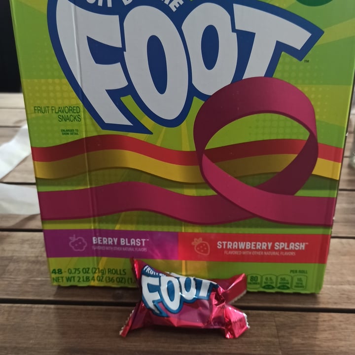 photo of Betty Crocker  Fruit by the foot shared by @fafita3 on  01 Jun 2021 - review