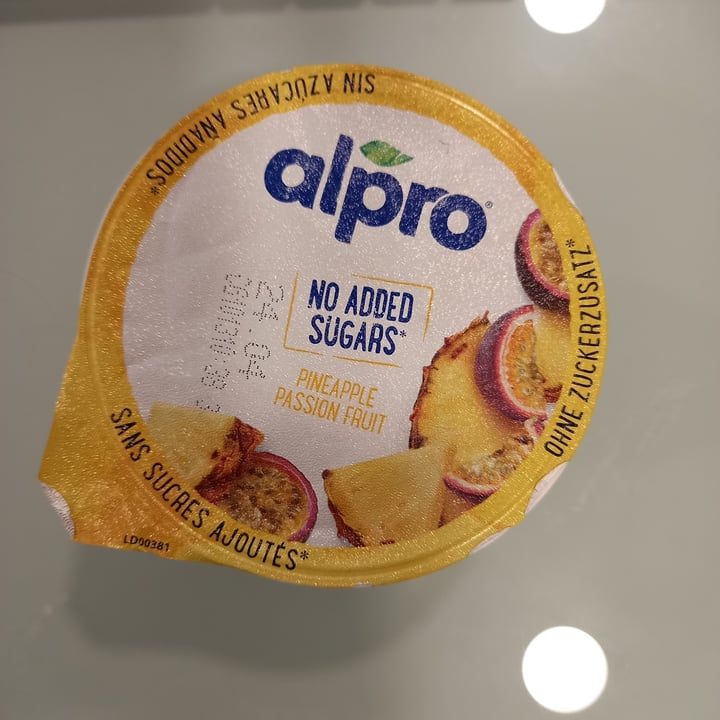 photo of Alpro Ananas Fruit Passion Yogurt shared by @superroma on  07 Apr 2022 - review