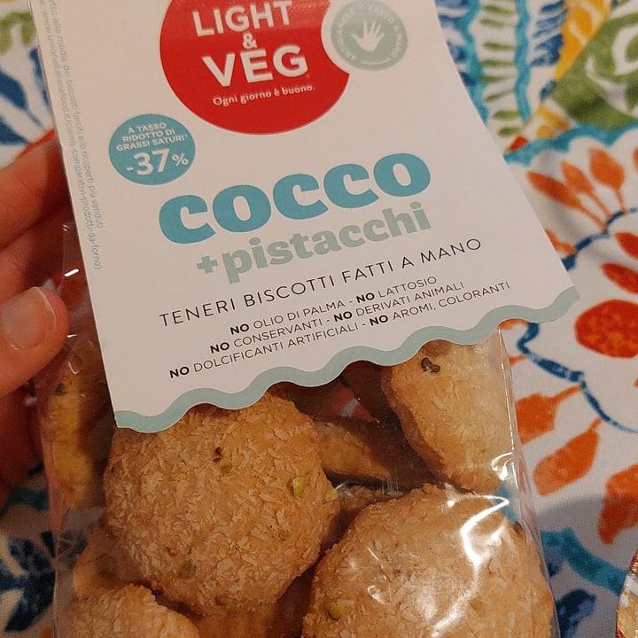 review photo of Light & Veg Biscotti Cocco Pistacchi shared by @sara0 on 15 Dec 2022 - review