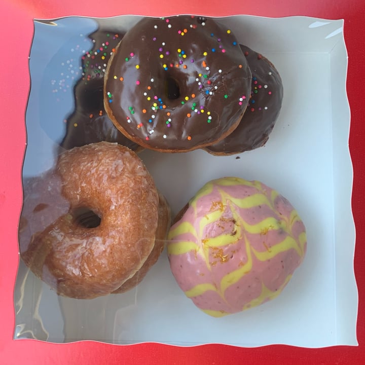 review photo of Mud Pie Bakery & Coffee fried donut shared by @malpal on 16 May 2022 - review