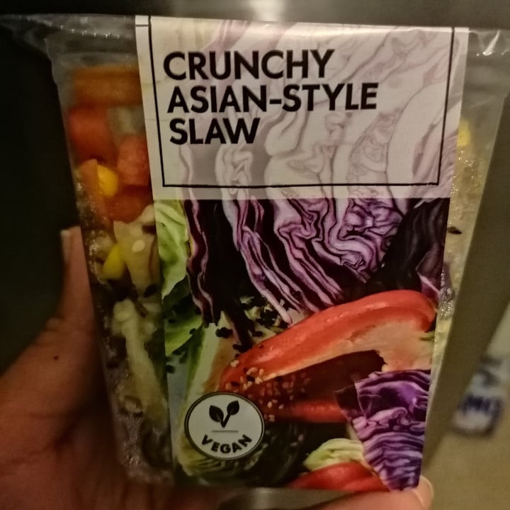 photo of Woolworths Food Crunchy Asian-Style Slaw shared by @rushisushi7 on  29 Aug 2021 - review