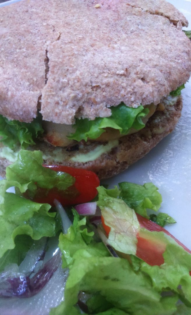 photo of Mandala Sandwich de milanesa shared by @macanmw on  26 Feb 2020 - review