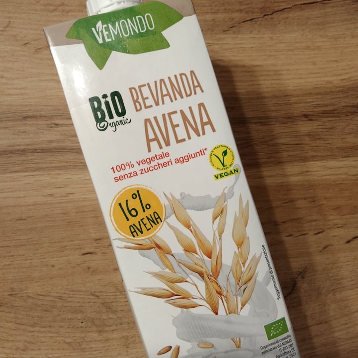 photo of Vemondo  bio bevanda avena shared by @cami90 on  12 Oct 2022 - review