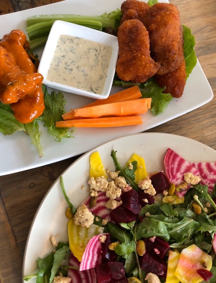 review photo of enVie A Vegan Kitchen King Wings shared by @tarsbo on 10 Jan 2020 - review