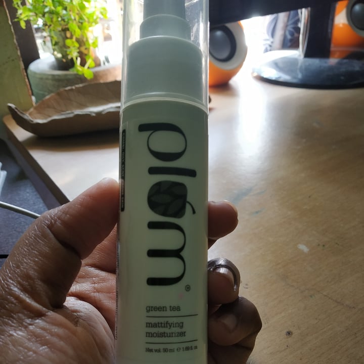review photo of Plum Green tea mattifying moisturiser shared by @aparnaradhasathian on 15 Dec 2020 - review