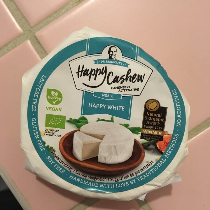 review photo of Dr. Mannah's Happy White Camembert shared by @joeakajoe on 29 Nov 2020 - review
