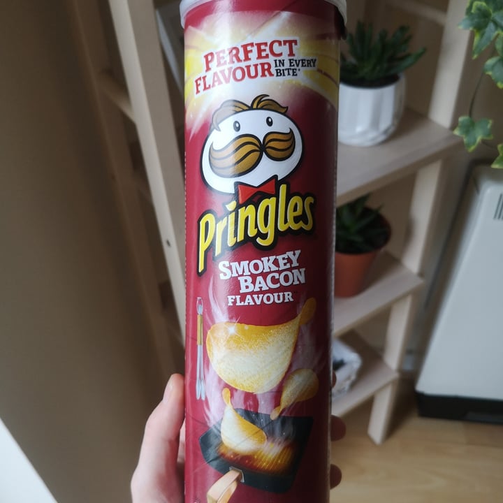 photo of Pringles Smoky Bacon Flavour shared by @mariadesantis on  05 Jun 2021 - review